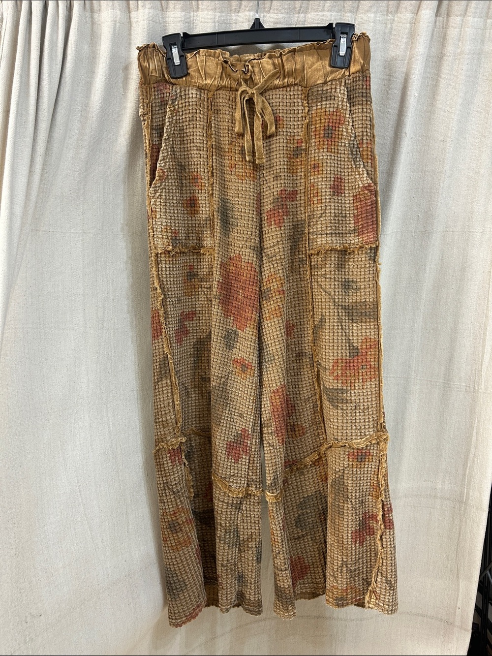 Easel Floral Mineral Washed Waffle-Knit Wide Leg Pants in Mocha